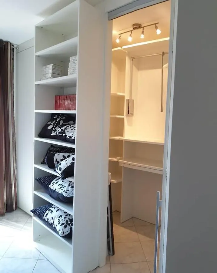 아파트 Luxury Residence In 칼리아리